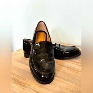 Kelly and Katie Blair black loafer size 8.5